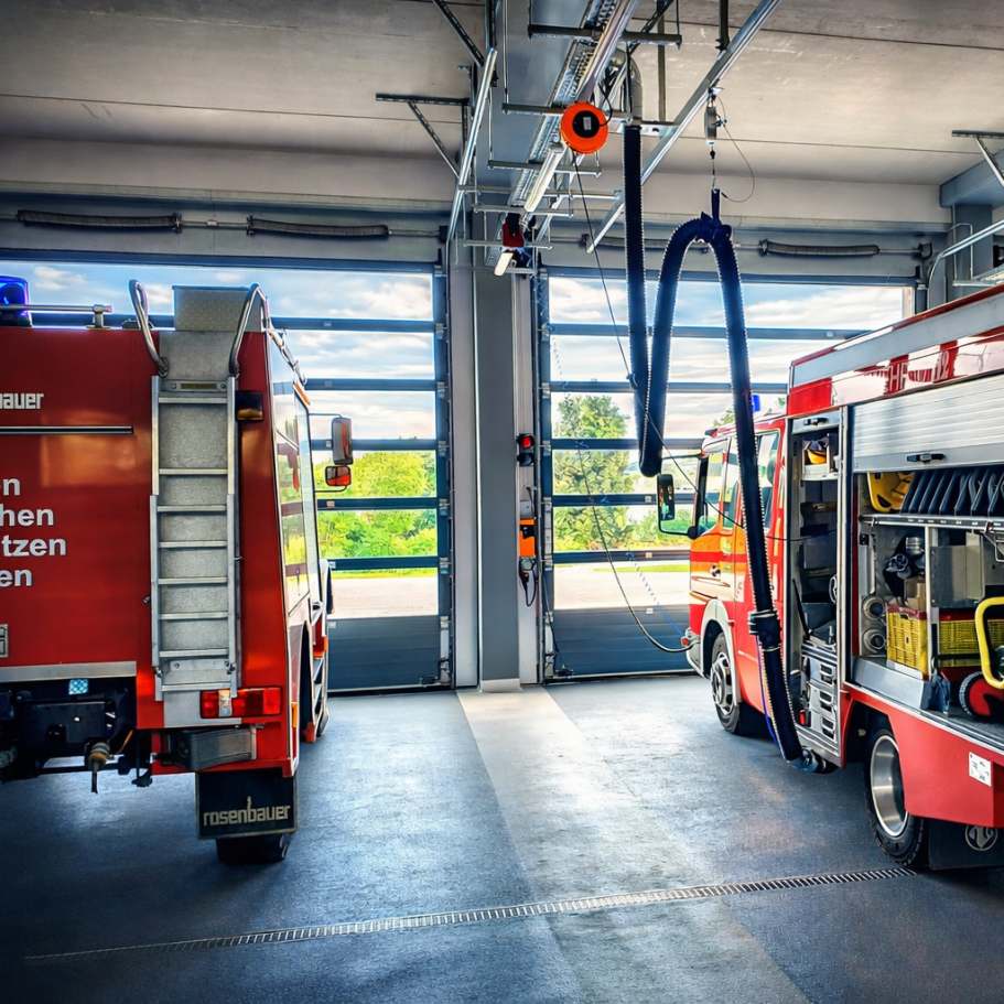 Brandschutz in der Fahrzeughalle bei der Freiwilligen Feuerwehr Neukirchen-Nordfriesland
