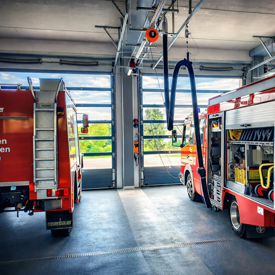 Brandschutz in der Fahrzeughalle bei der Freiwilligen Feuerwehr Neukirchen-Nordfriesland