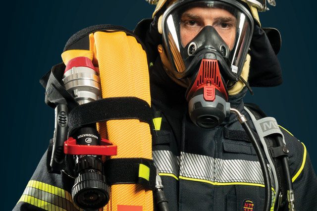 Eschbach Buffalo-Safety Feuerwehrschlauch als Schlauchpaket im Einsatz