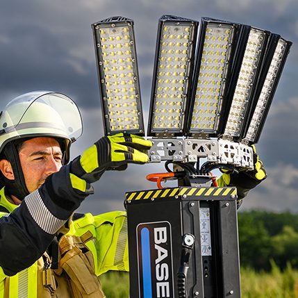BASELIGHT Lichtmast im Feuerwehreinsatz